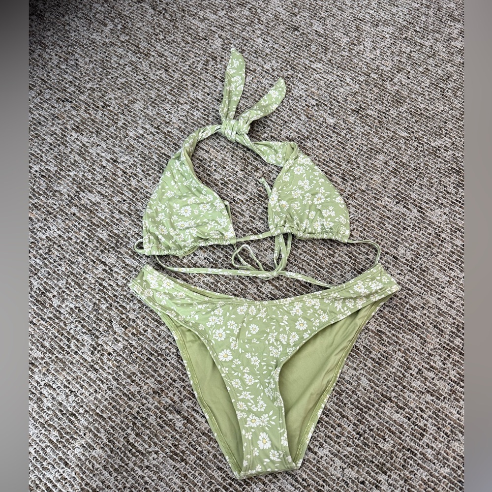 NWOT BILLABONG MULTI WAY BIKINI